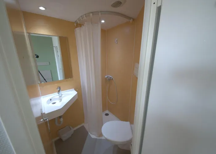 Lux Hotell *