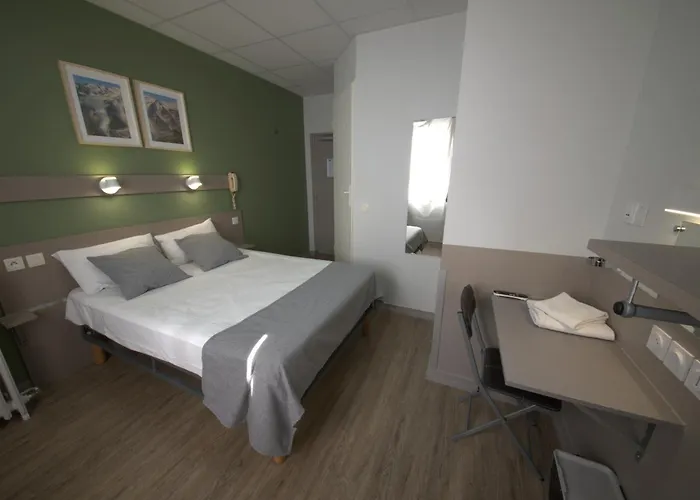 Lux Hotell *