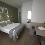 Lux Hotel *